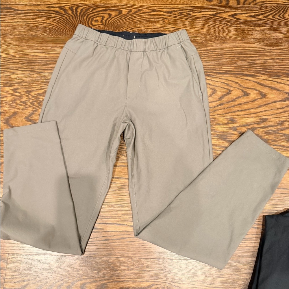 lululemon athletica Men's khaki green Joggers